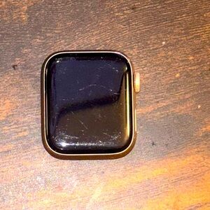 Rose Gold Apple Watch Series 4